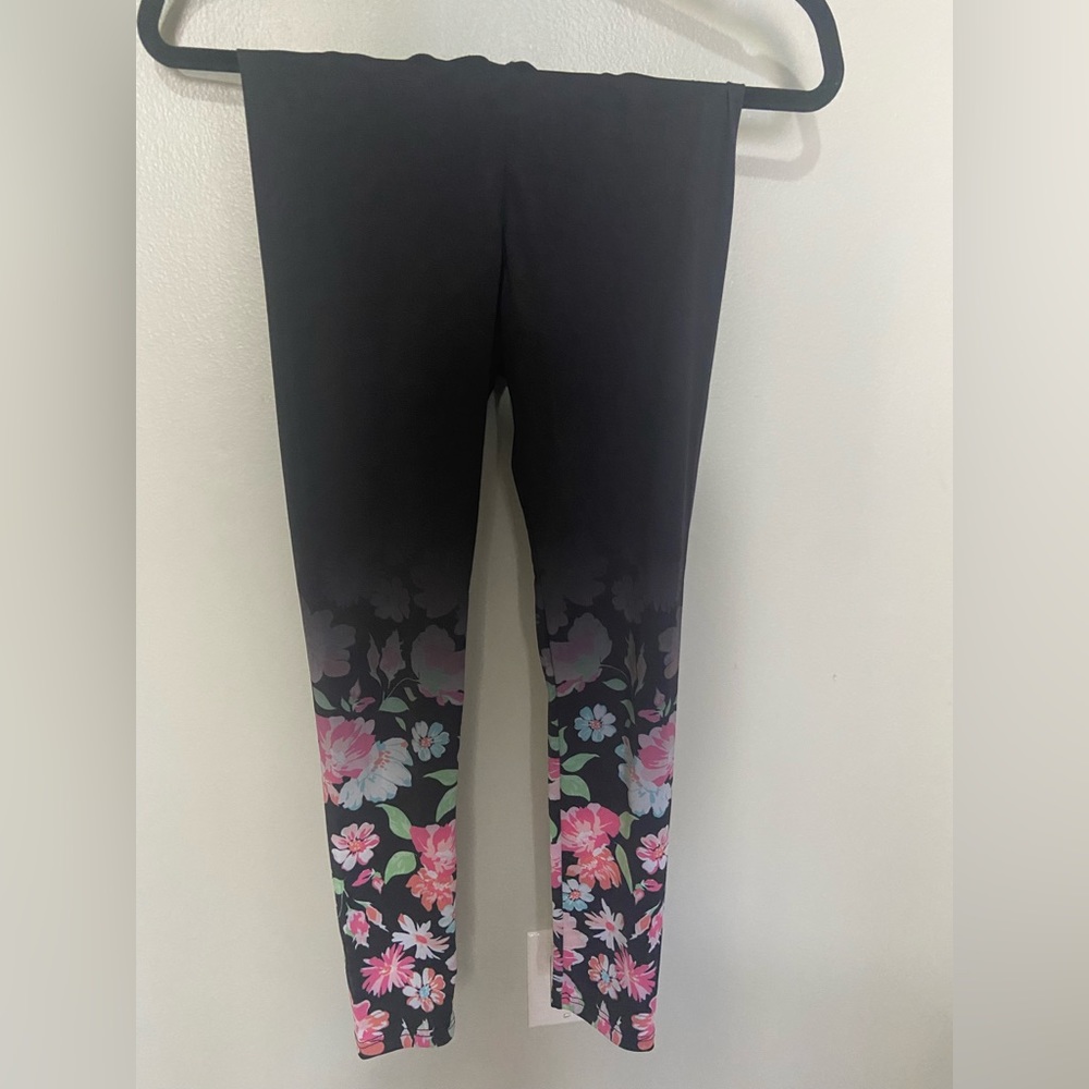 Balera size small floral bottom leggings